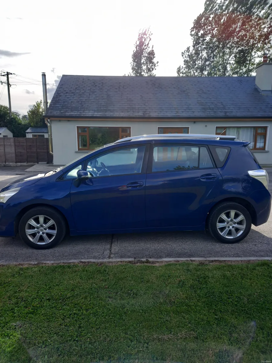 2016 Toyota Verso 1.6 Diesel 7seats - Image 4