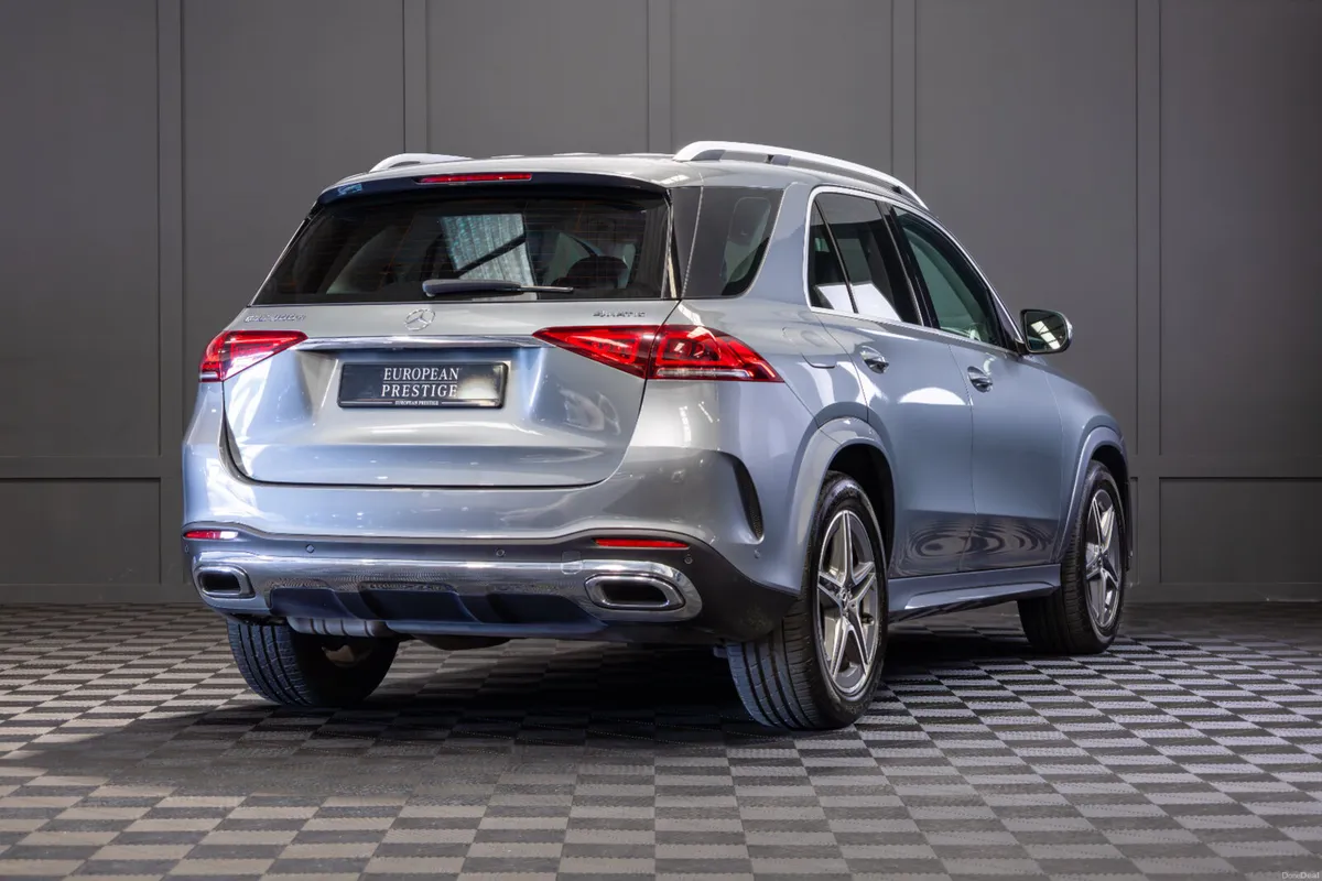 2019 Mercedes-Benz GLE 300d 4Matic - Image 3