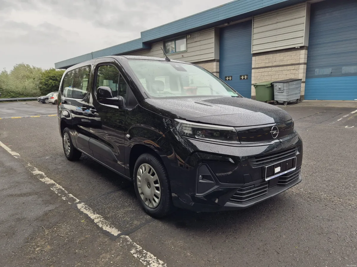 OPEL COMBO/2026/AUTO/WHEELCHAIR ACCESS/TAXI SPEC - Image 4