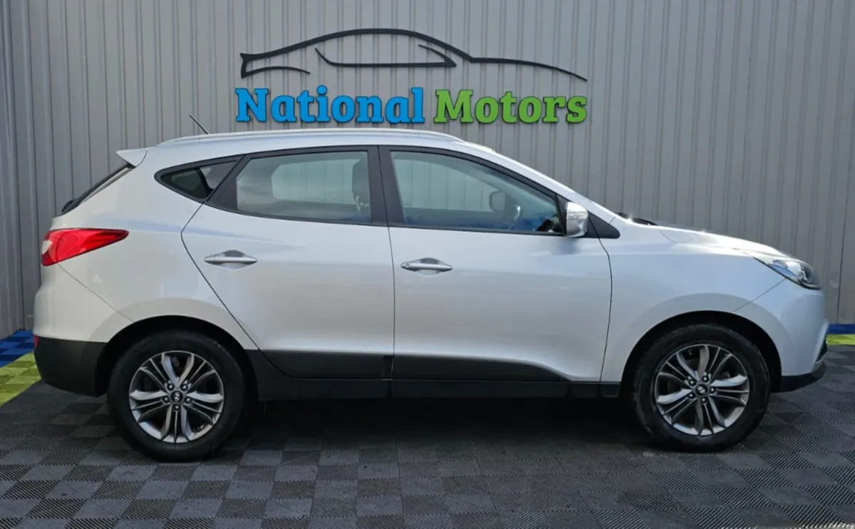 2015 Hyundai ix35 Celebration 1.7D LE 115hp - Image 2