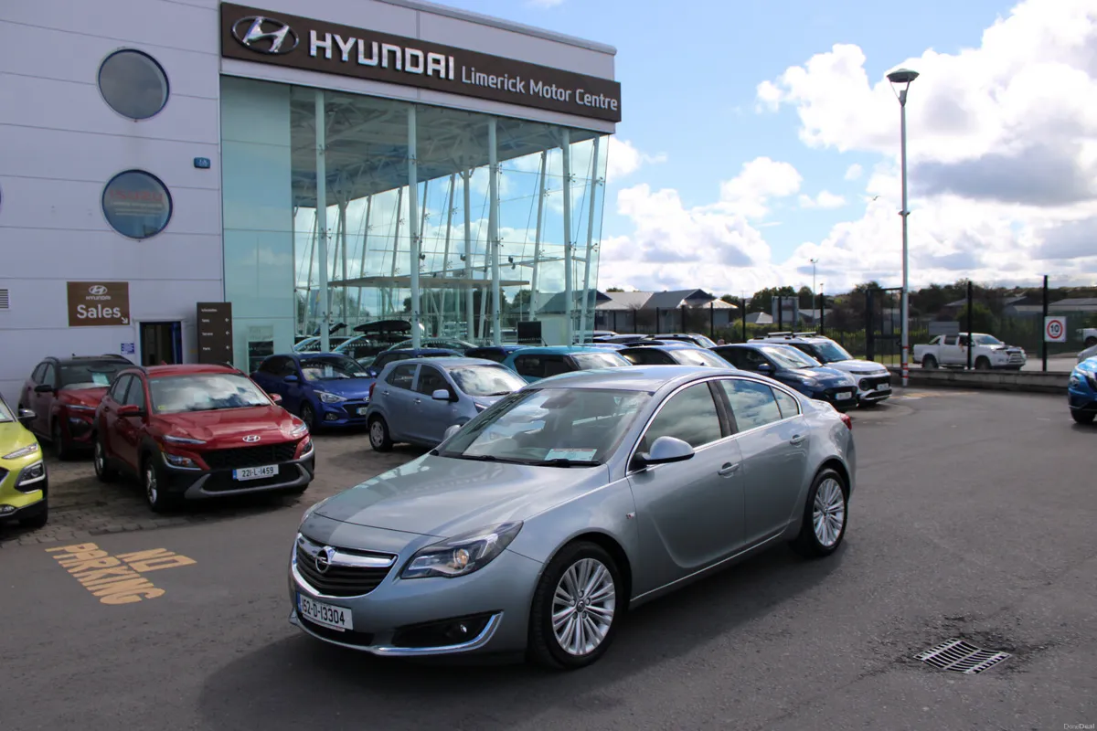 Opel Insignia 2015 - Image 1