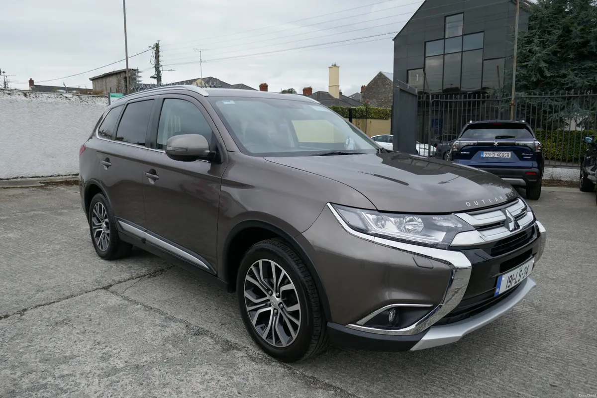 191, MITSUBISHI OUTLANDER  4WD 6MT 4DR - Image 1