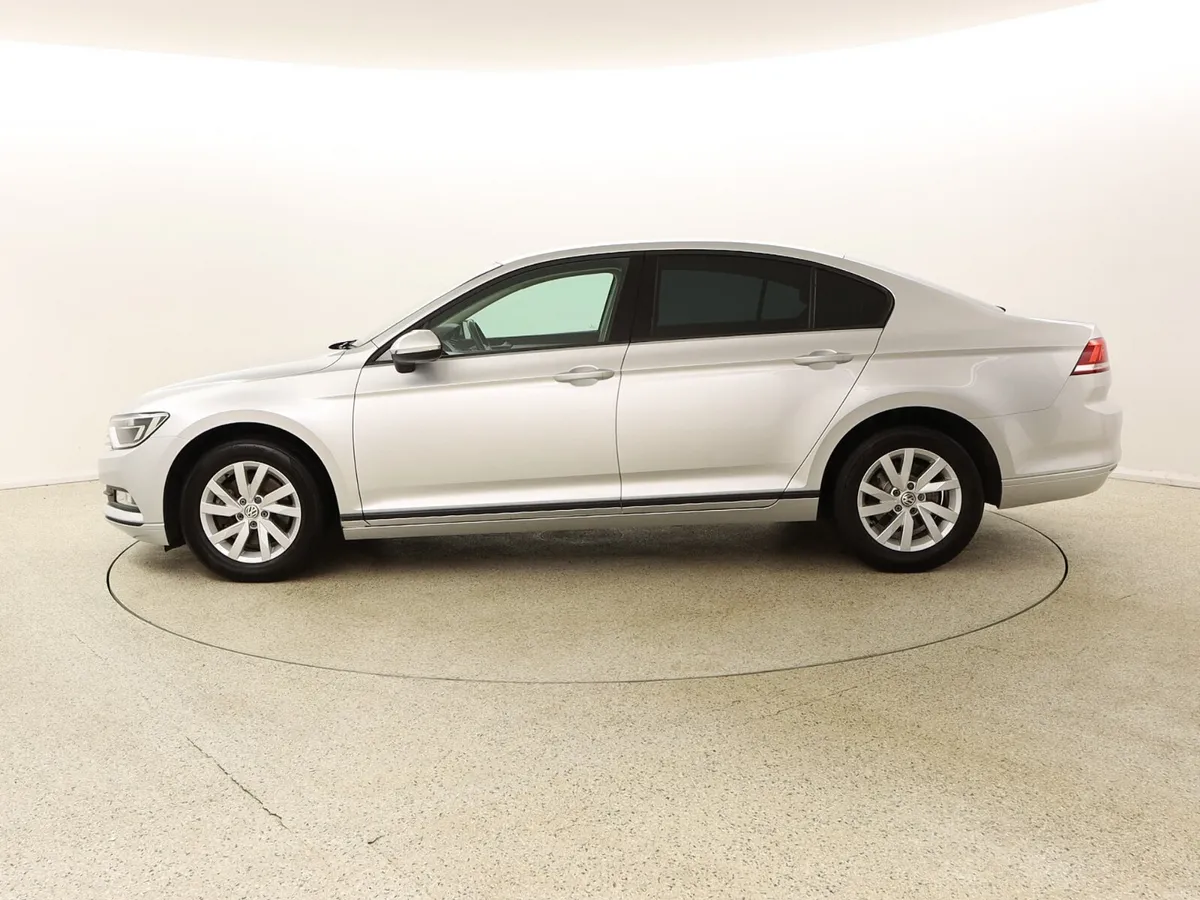 19 VOLKSWAGEN PASSAT 2.0 TDI 150 BHP BUSINESS - Image 4