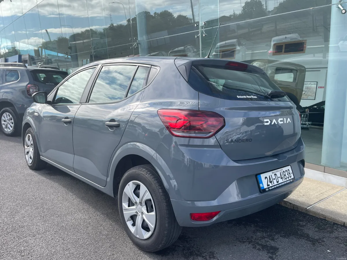 Dacia Sandero 1.0 Petrol - Image 3