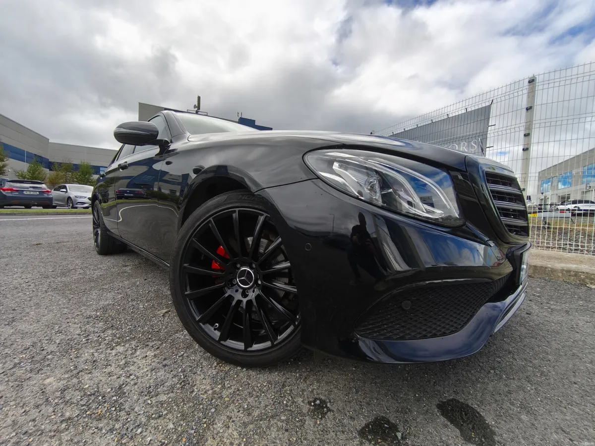 MERCEDES BENZ E-CLASS E 200/220 D AVANTGARDE - Image 4