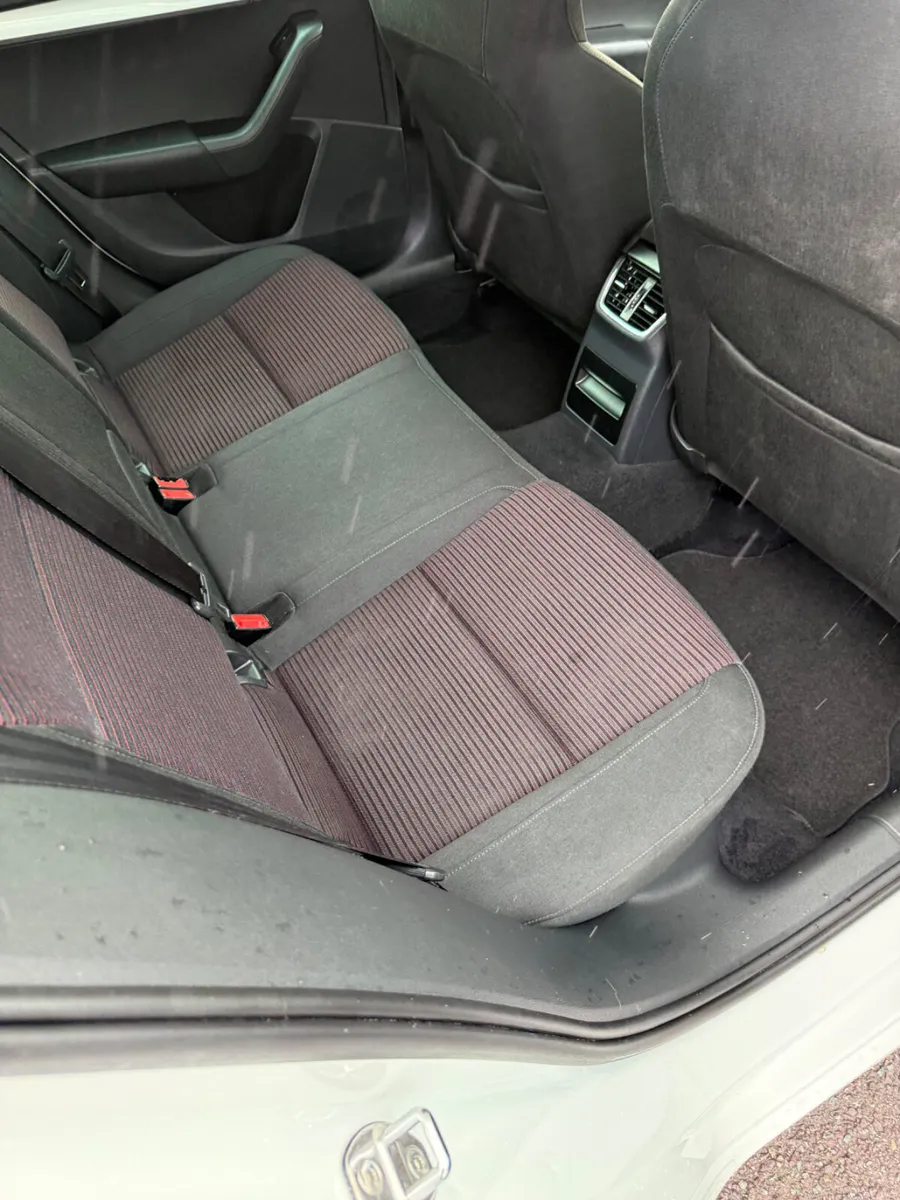 Skoda Octavia 2016 - Image 4