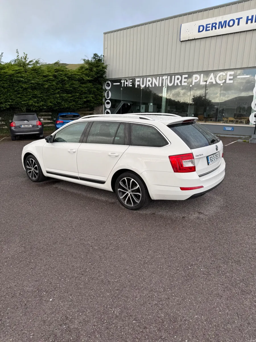 Skoda Octavia 2016 - Image 2
