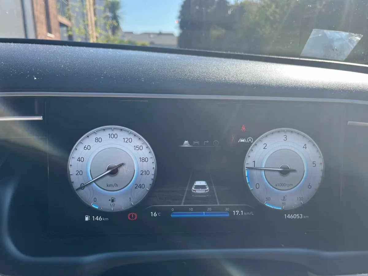 Hyundai Tucson Executive Plus - Image 3