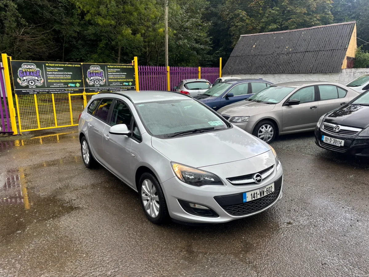 Stunning Low Mileage Opel Astra Estate NCT Tax - Image 2