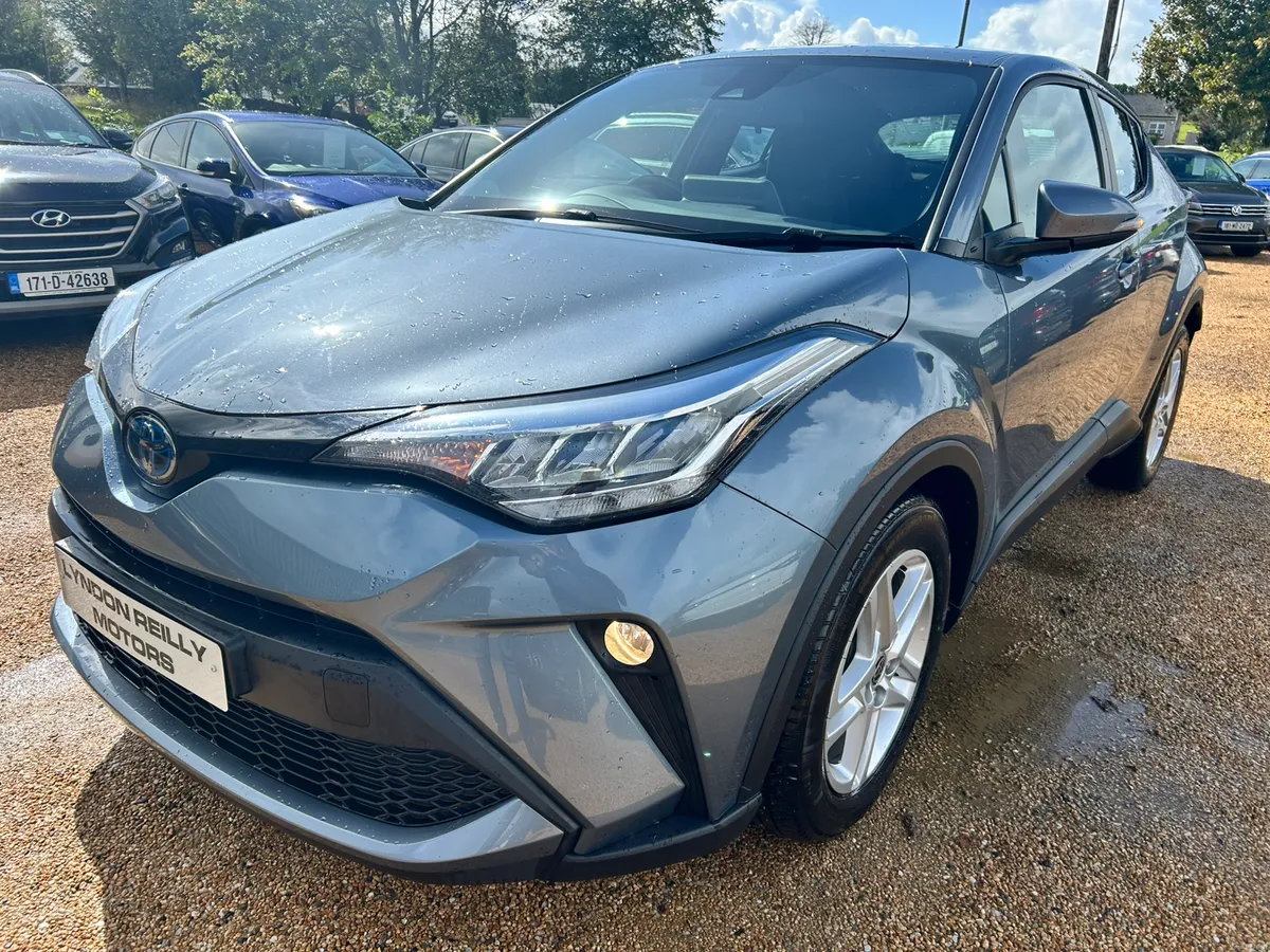 Toyota CHR ICON HEV - Image 3