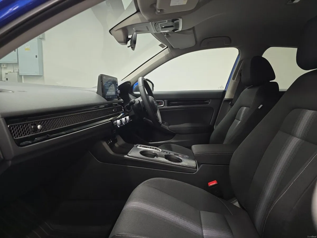 Honda Civic Hatchback Elegance - Image 2
