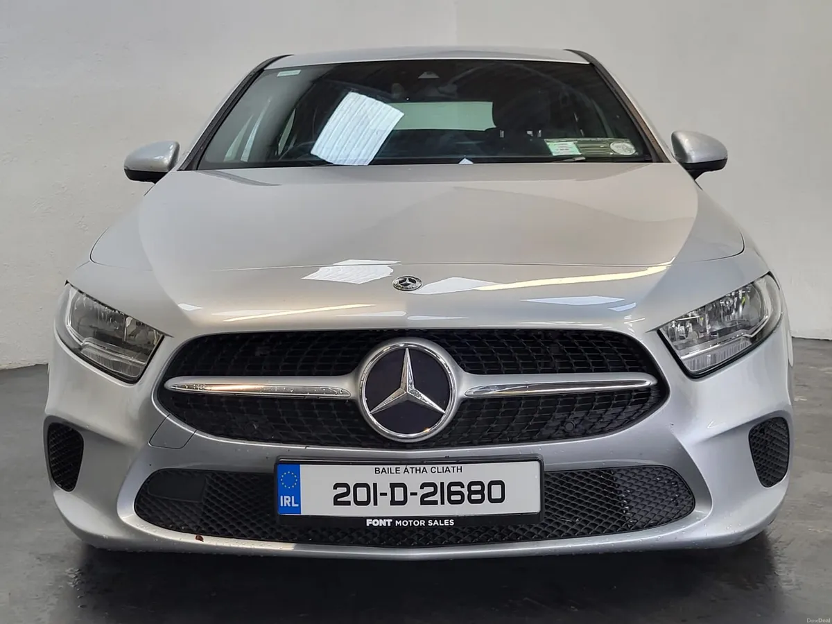 201 MERCEDES A16O D  MANUAL = LOW MILES = LEATHER - Image 4