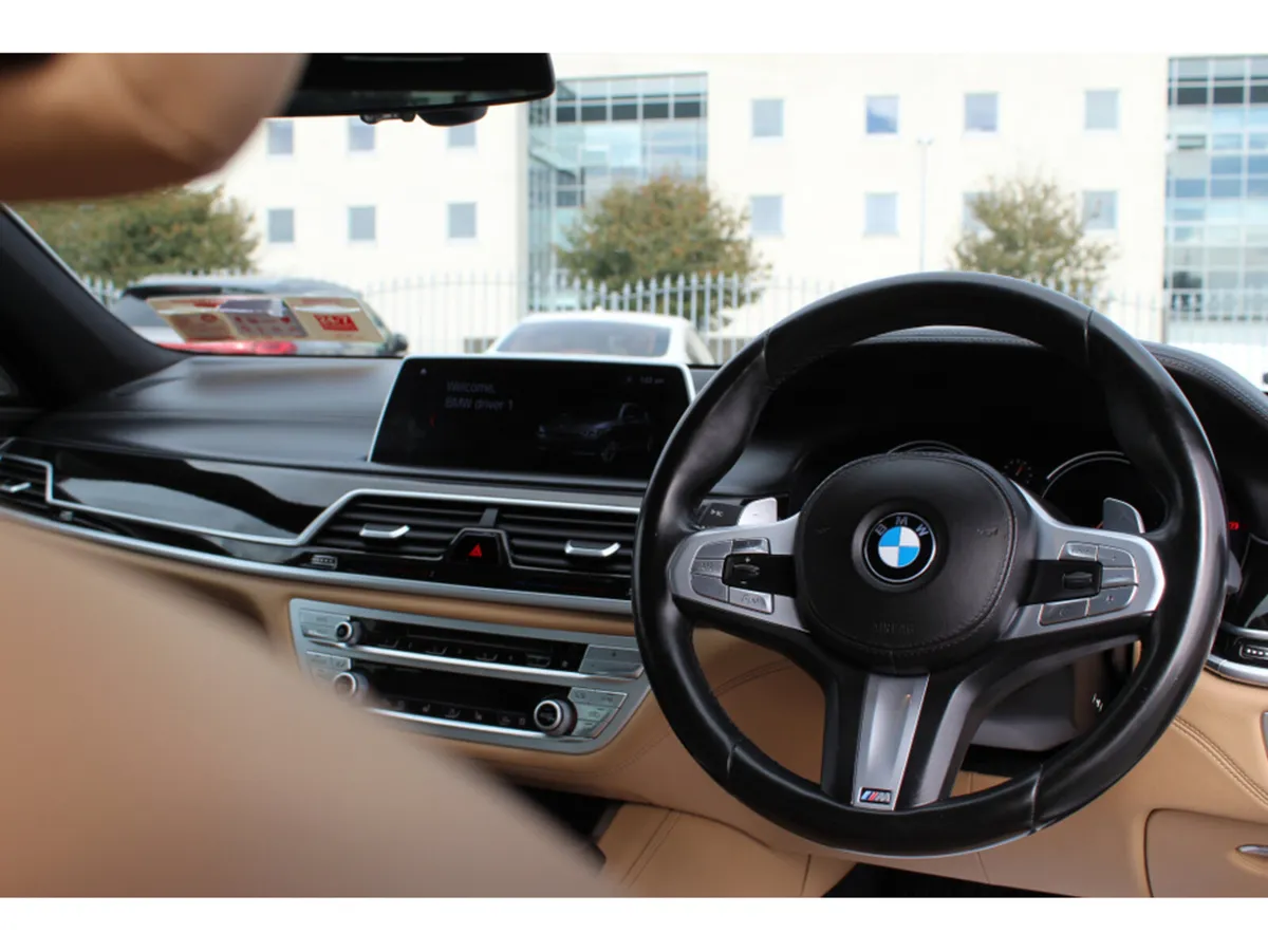 BMW 7-Series 730D M SPORT  *Sunroof* - Image 3