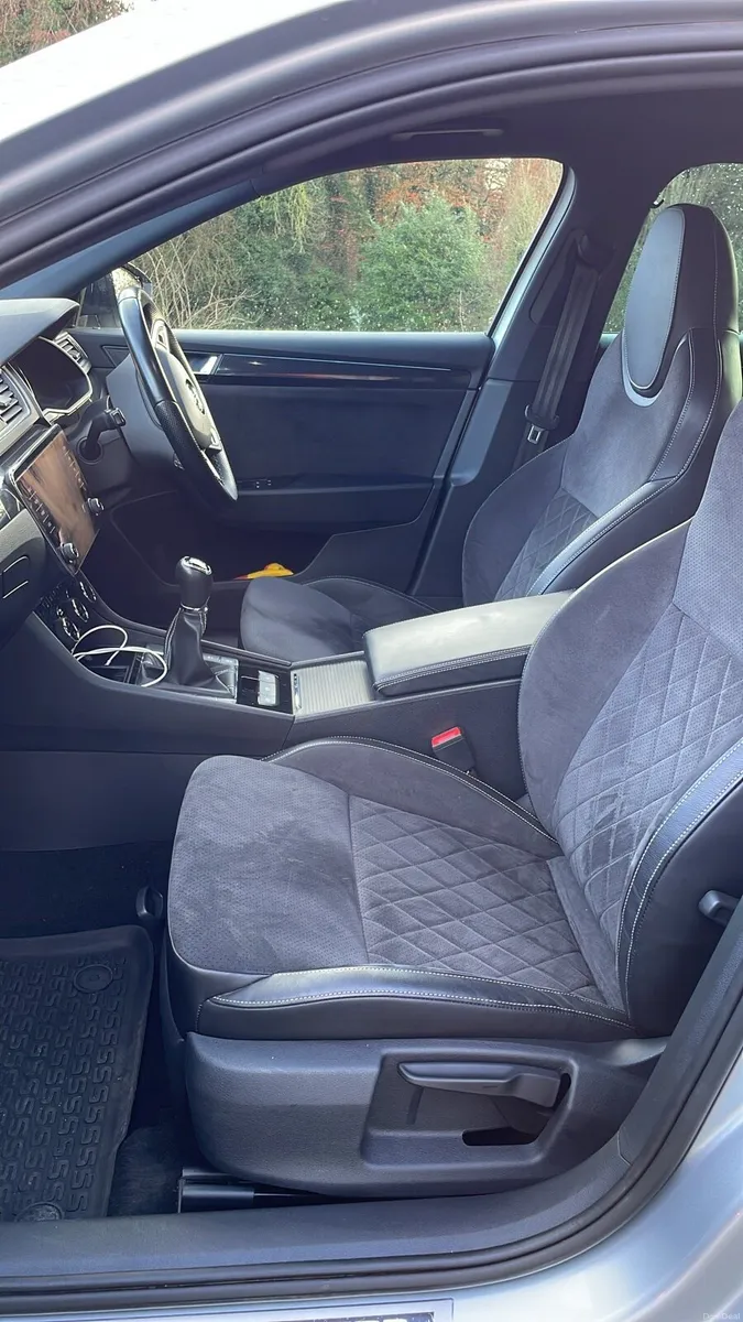 Skoda Superb Sportline 2019 - Image 2