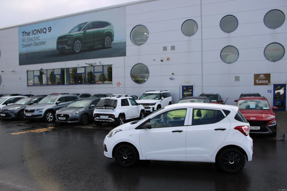 Hyundai i10 2015 - Image 2