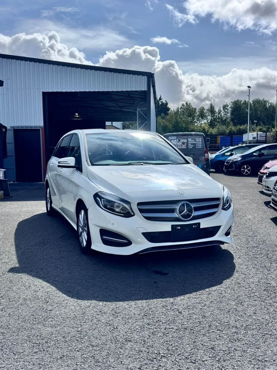 Mercedes-Benz B 180 2014 - Image 2