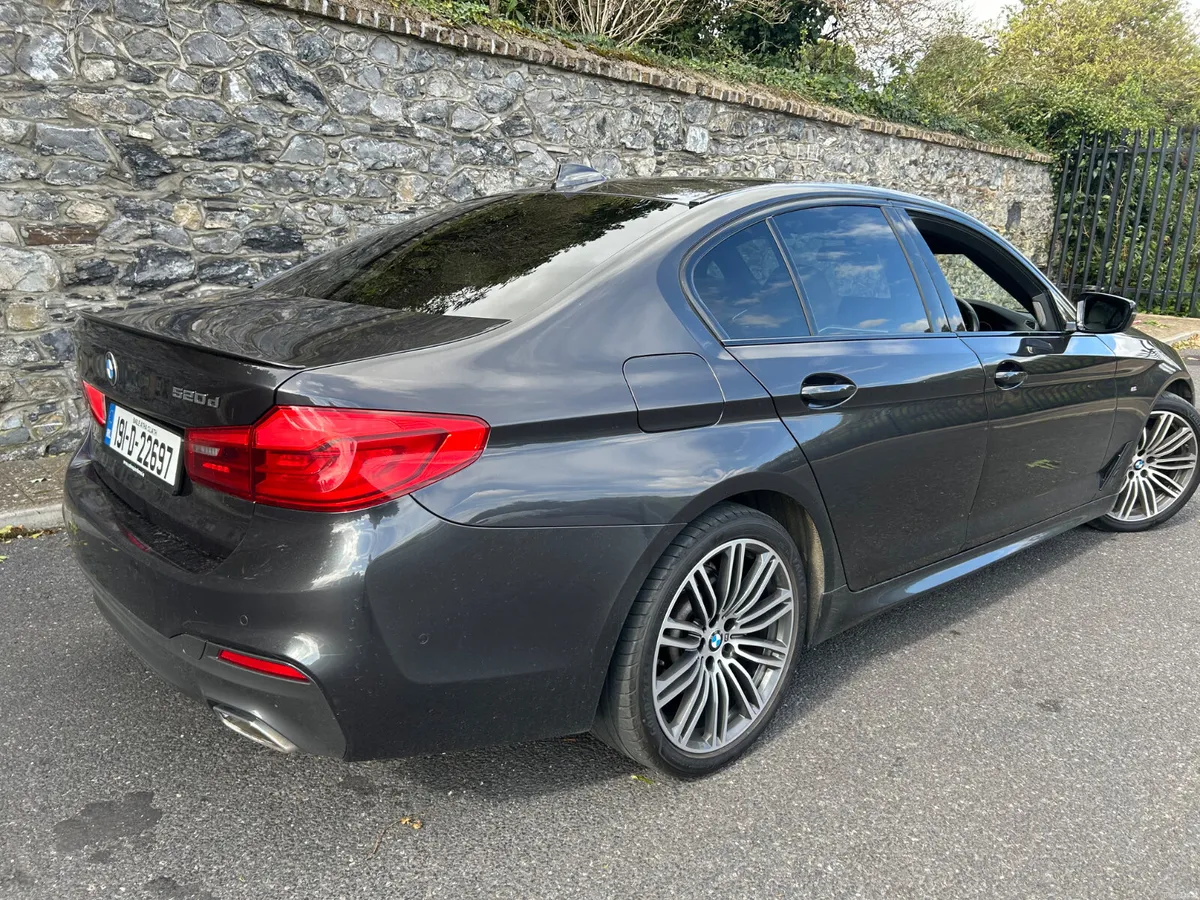 BMW 5-Series 2019 MSport, 520, Nct 3/27 - Image 4