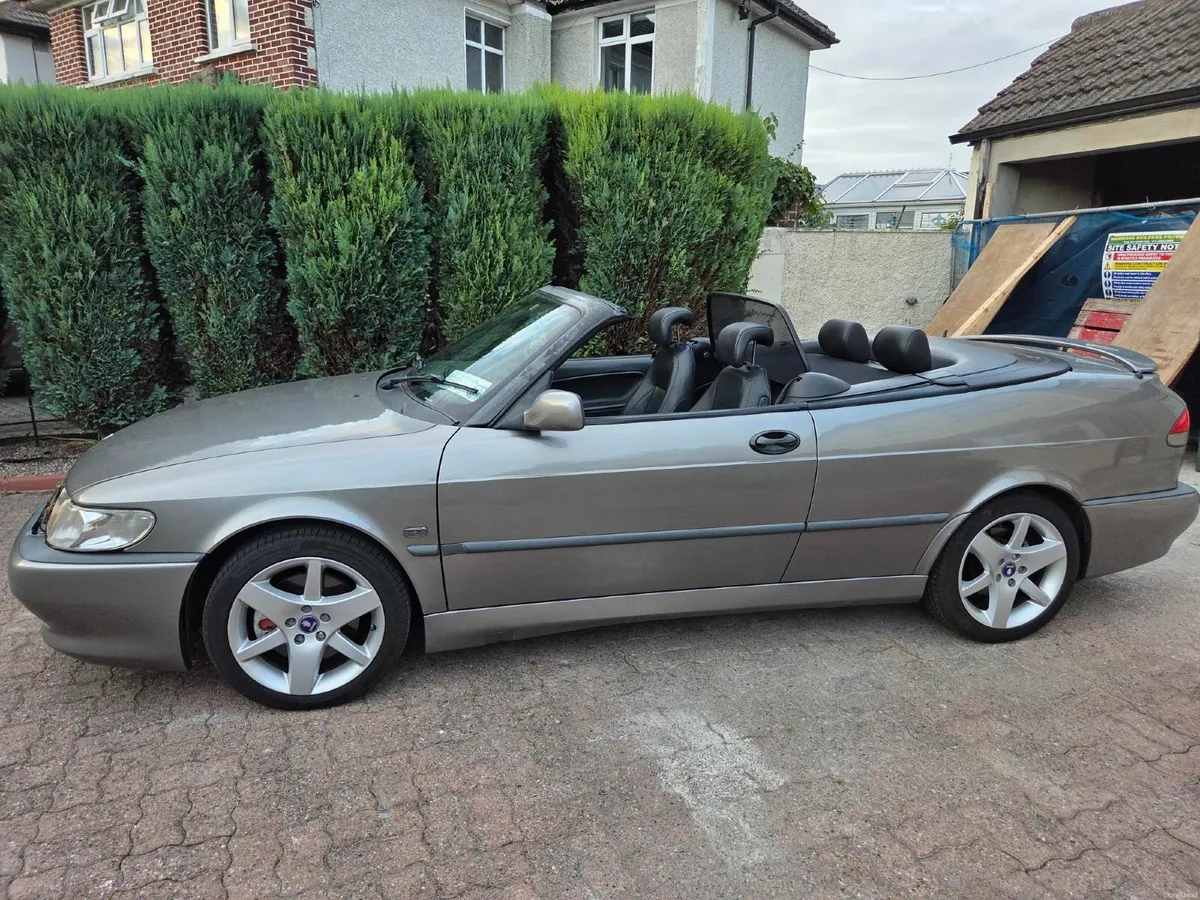 Saab 9-3 AERO Hot Convertible - Image 4