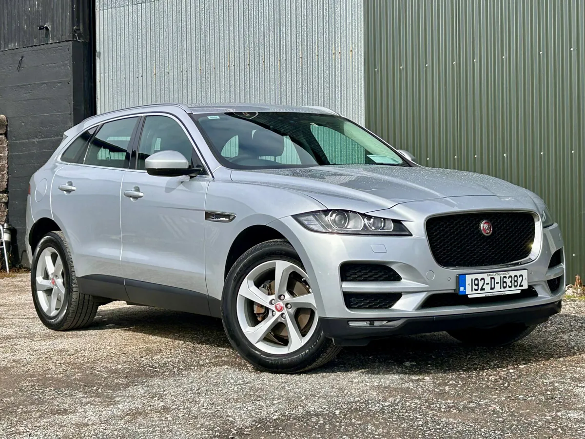 Jaguar F-Pace 2019 full service history low mileag - Image 2