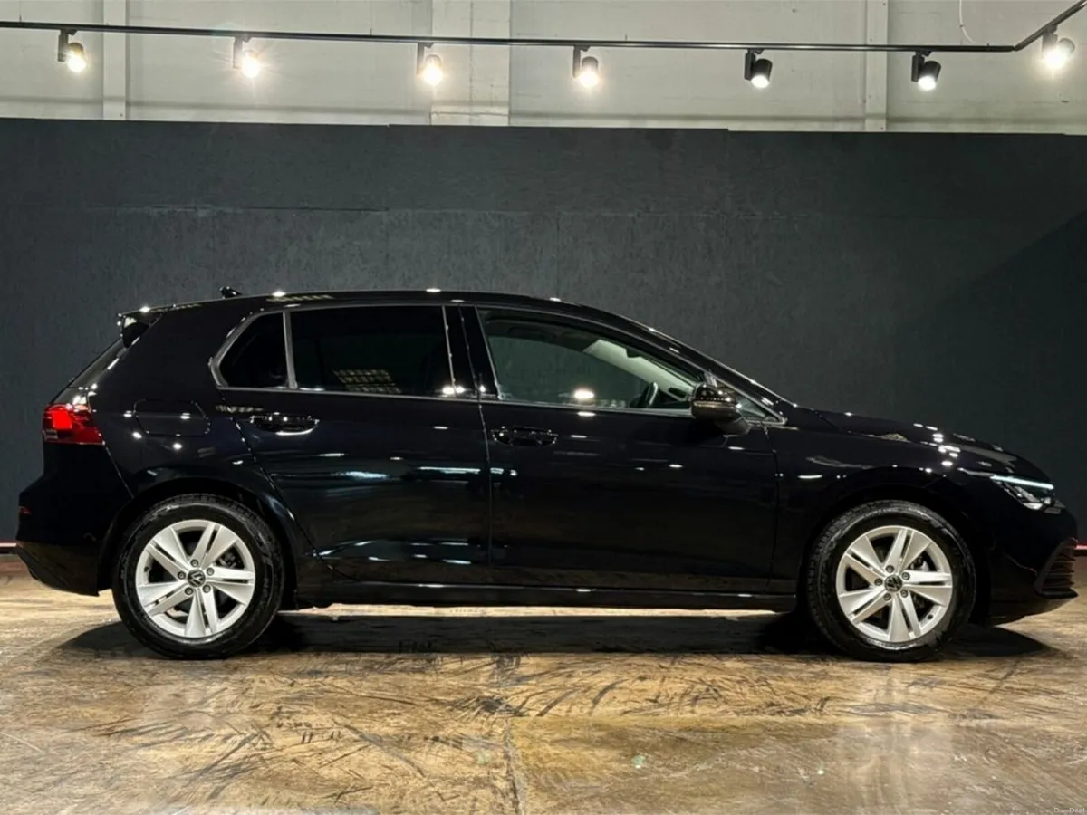 Volkswagen Golf LOW MILEAGE - AUTOMATIC - ALLOY WH - Image 2