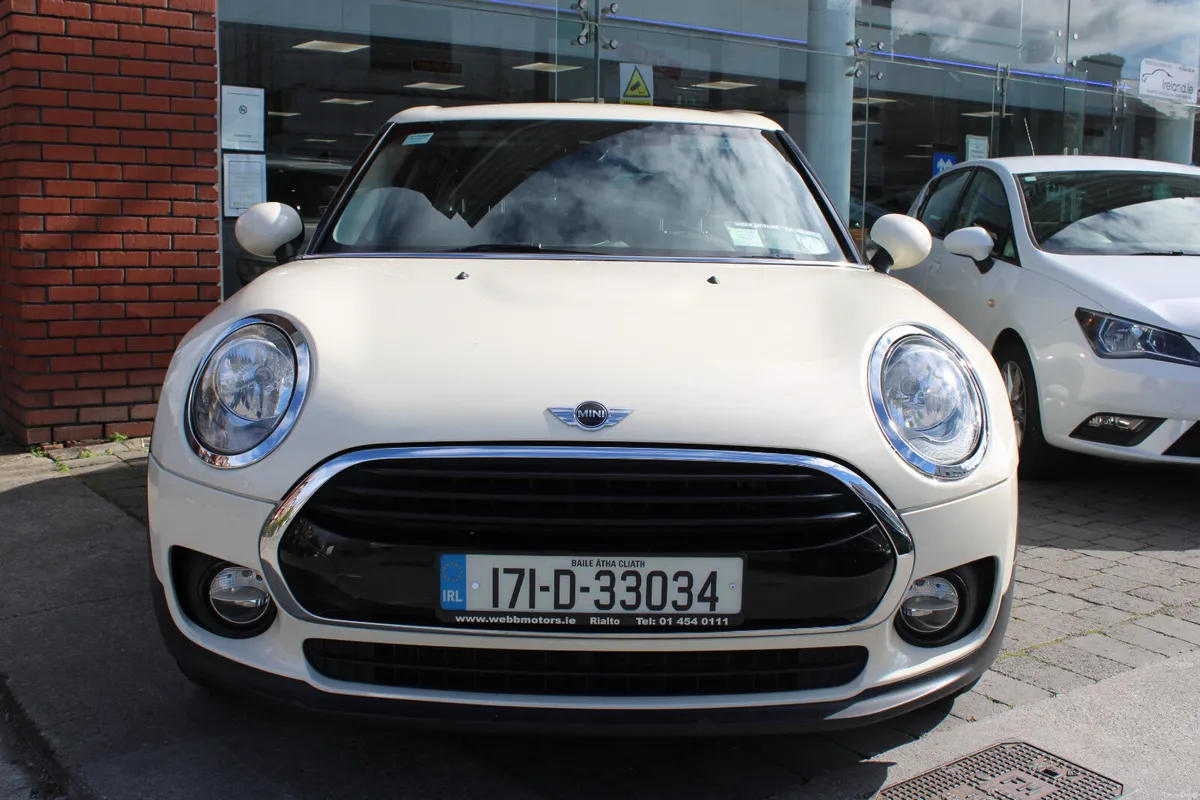 Mini Cooper CLUBMAN - Image 2