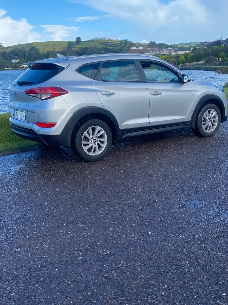 HYUNDAI TUCSON EXECUTIVE 1.7 - Image 4