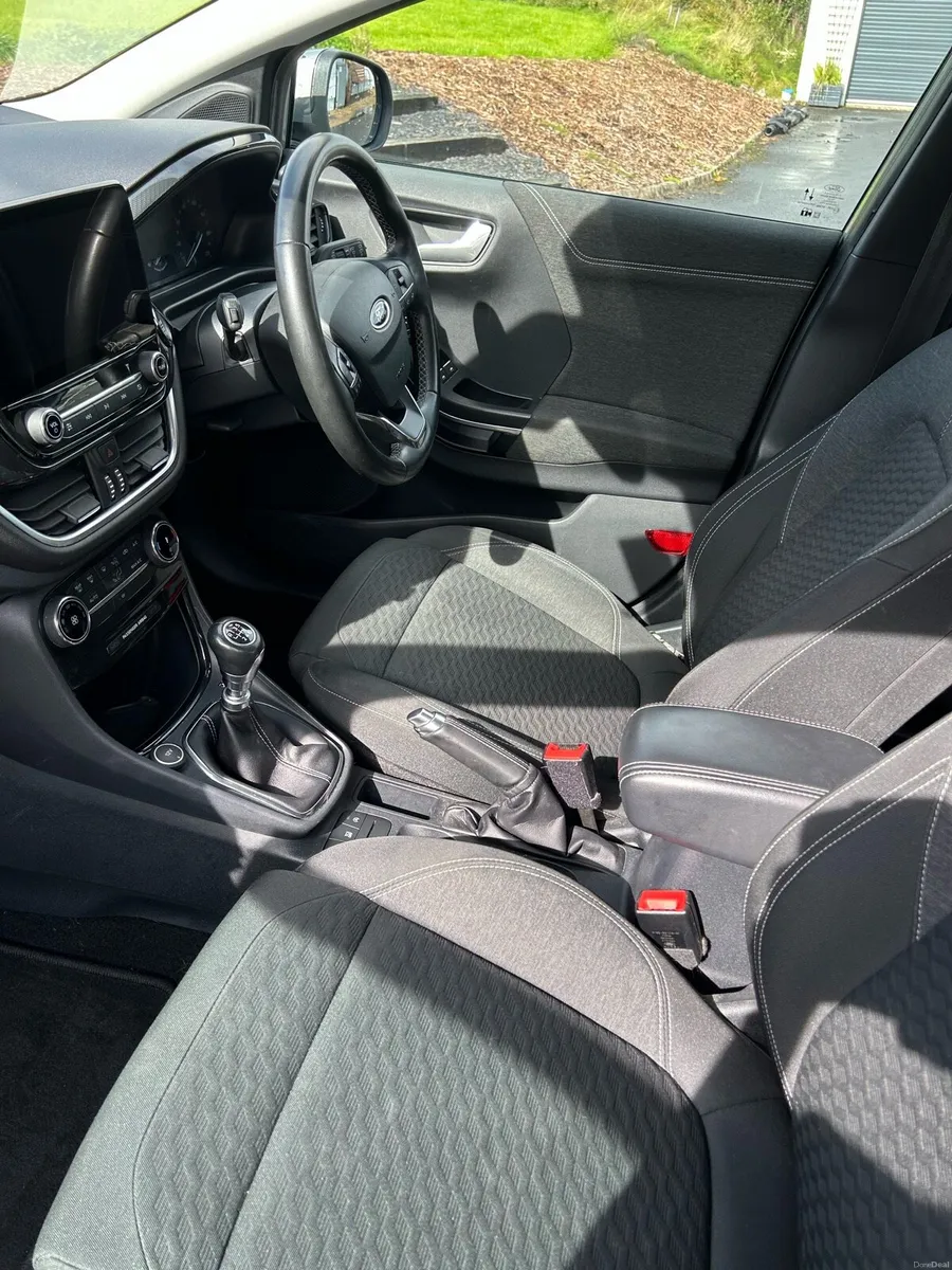 Diesel 211 Ford Puma 1.5 D 120hp Titanium - Image 2