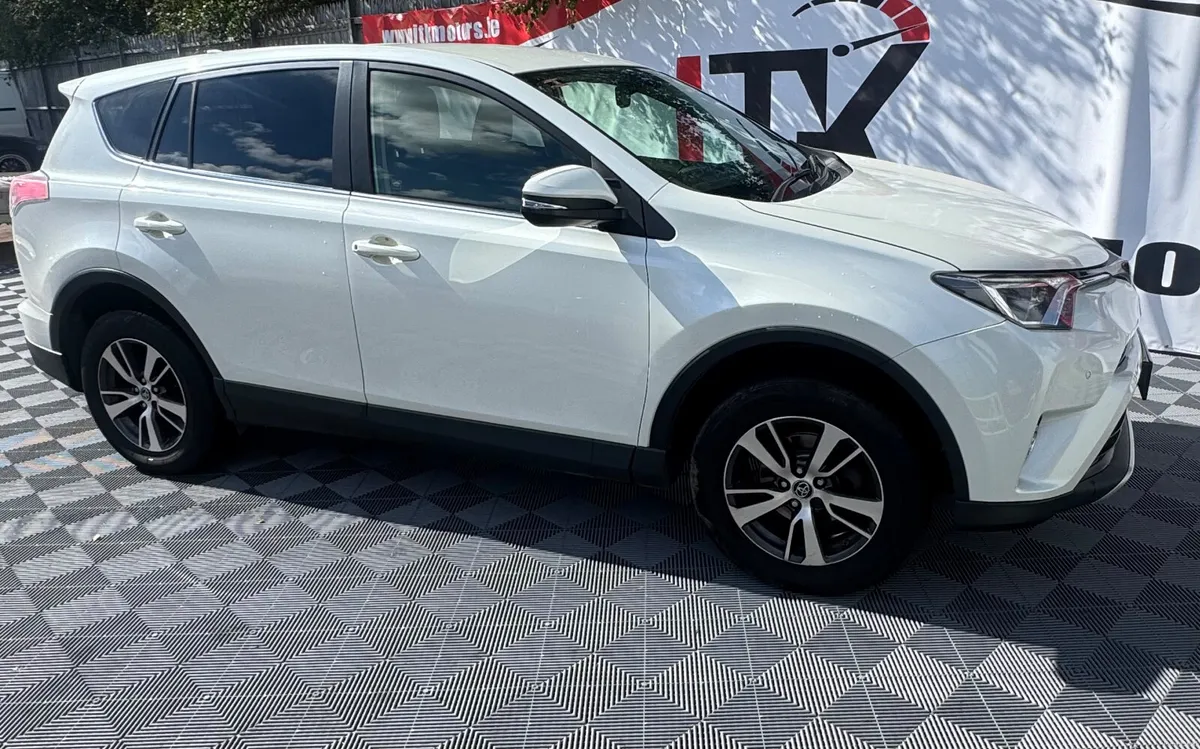 Toyota RAV4 2.0D4D 2016 - Image 1