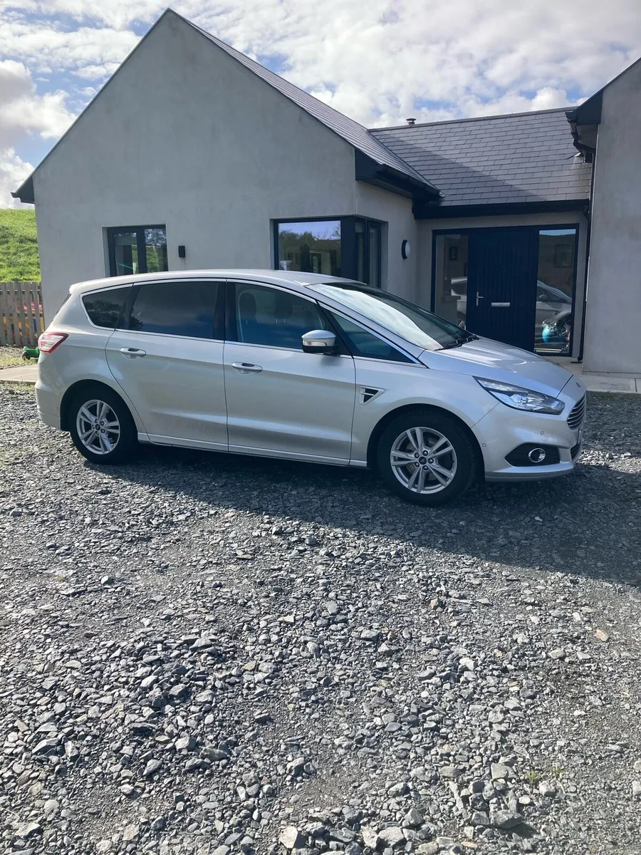 Ford S Max - Image 1