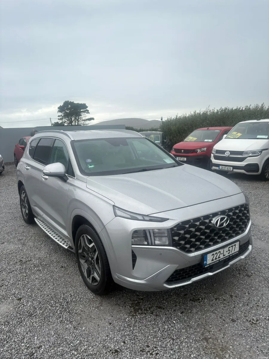Hyundai Santa Fe 2022 7 seater - Image 1