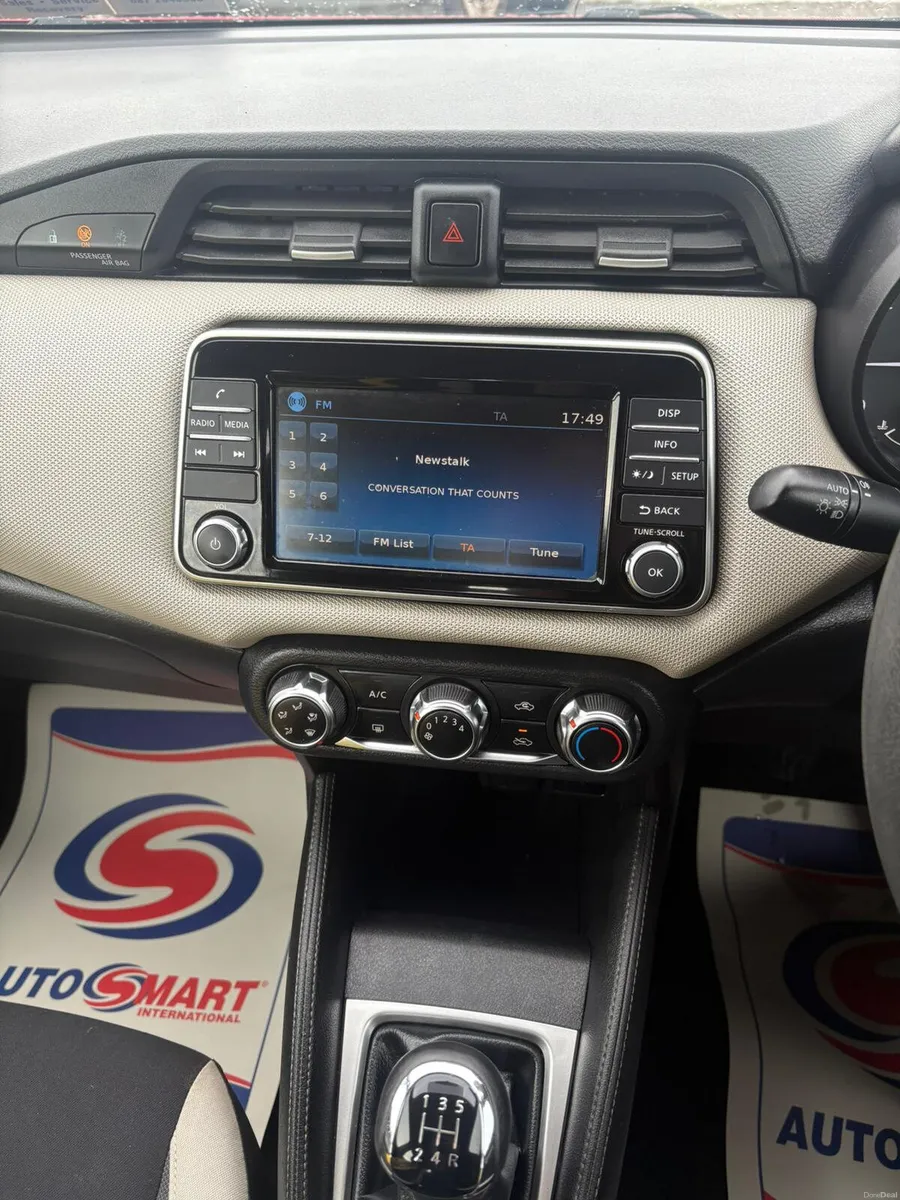 Hyundai Santa Fe 2022 7 seater - Image 3