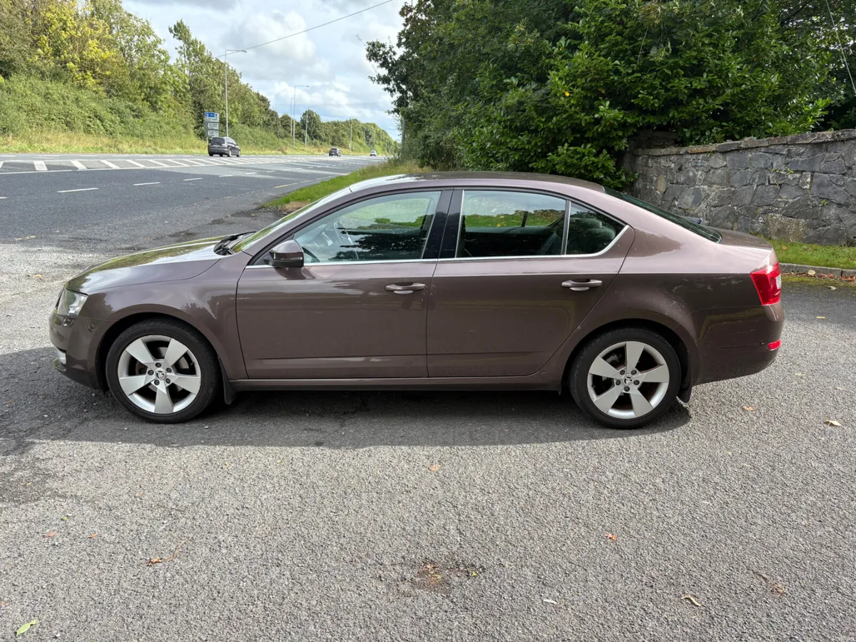 Skoda Octavia2015 2.0 Tdi Manual -Ideal Family car - Image 4