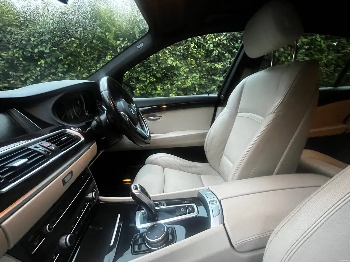 BMW 5-Series GT M SPORT 2015 - Image 4