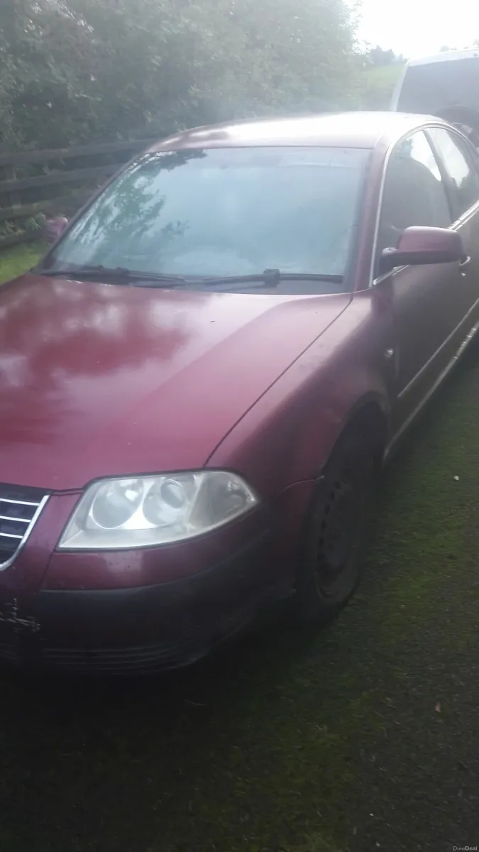 Volkswagen Passat 2003 - Image 4