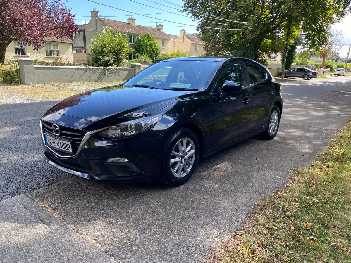 MAZDA3 1.5 EXECUTIVE 100bhp - Image 2