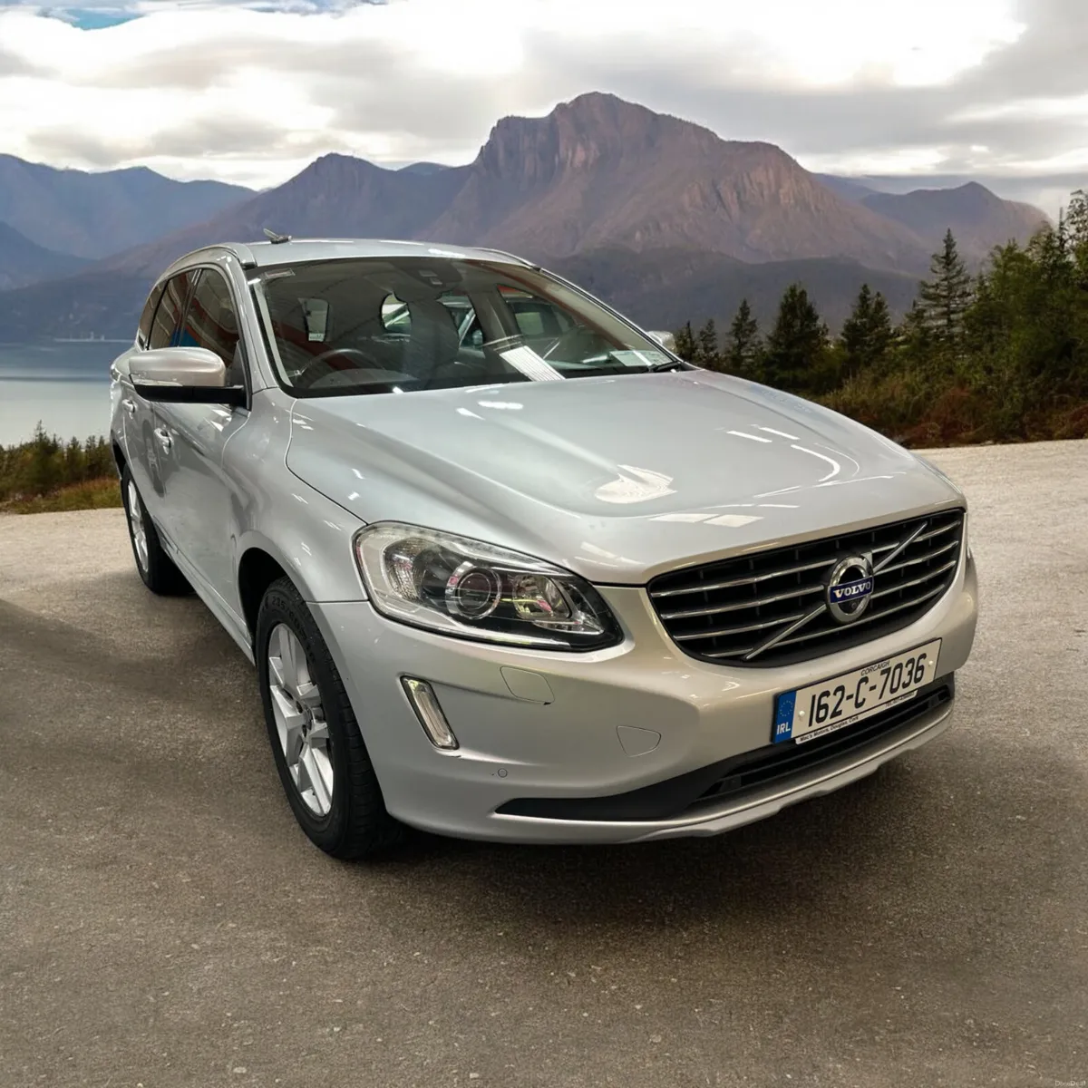 Volvo XC60 D4 (190hp) FWD SE LUX - Image 3