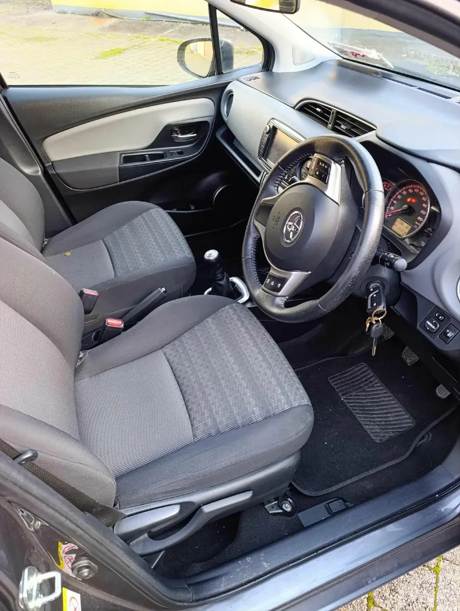 Toyota Yaris 2016 - Image 4
