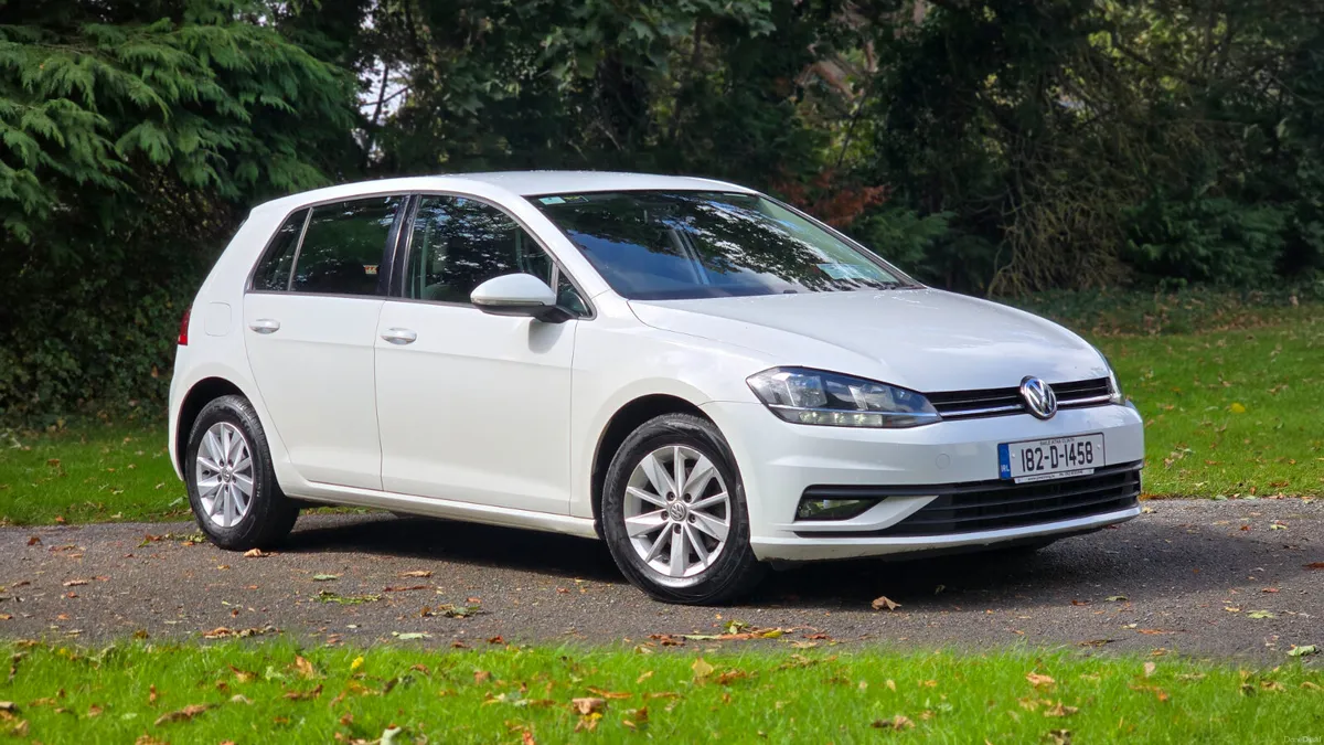 2018 Volkswagen Golf 1.6 TDI FL TRENDLINE - Image 2