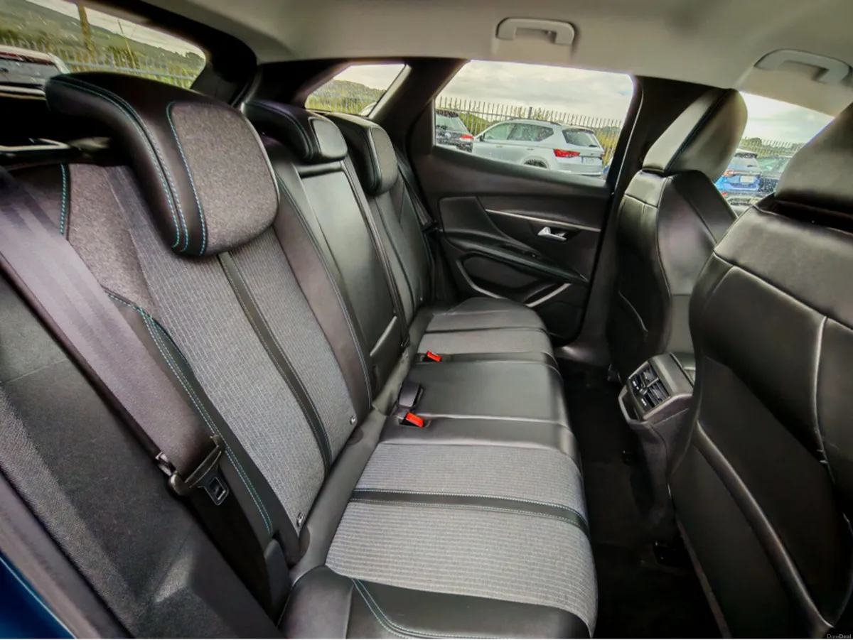 PEUGEOT 3008 ALLURE BLUEHDI S/S - Image 4