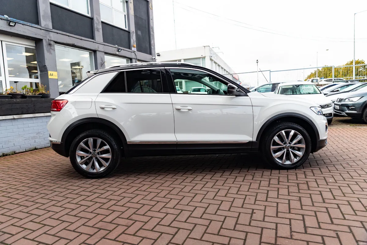2022 Volkswagen T-Roc 2.0 Diesel Automatic - Image 2