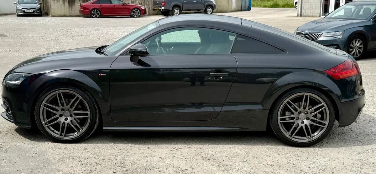 Audi TT 2013 - Image 2