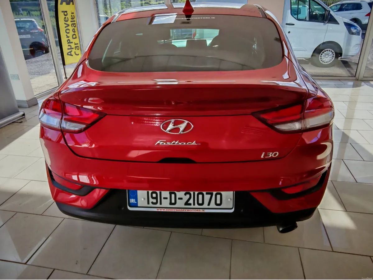 HYUNDAI I30 I 30 FASTBACK 5DR - Image 3