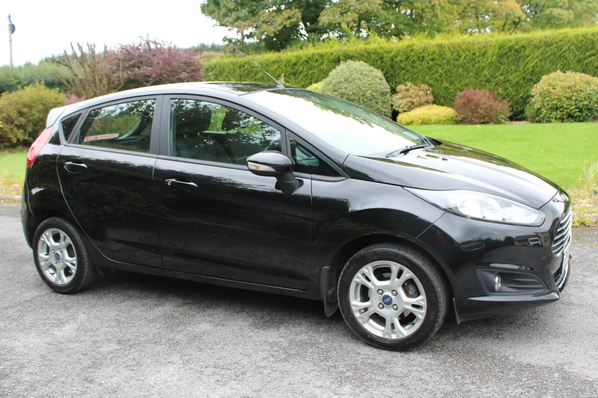 2017 FORD FIESTA  ZETEC 1.25 5dr. - Image 4