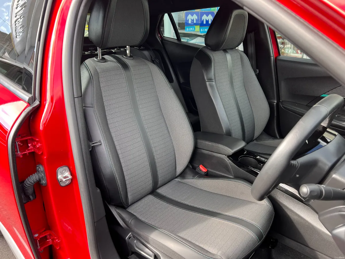 Best Value VERY Low Kms High Spec 2023 1 Owner FSH - Image 3