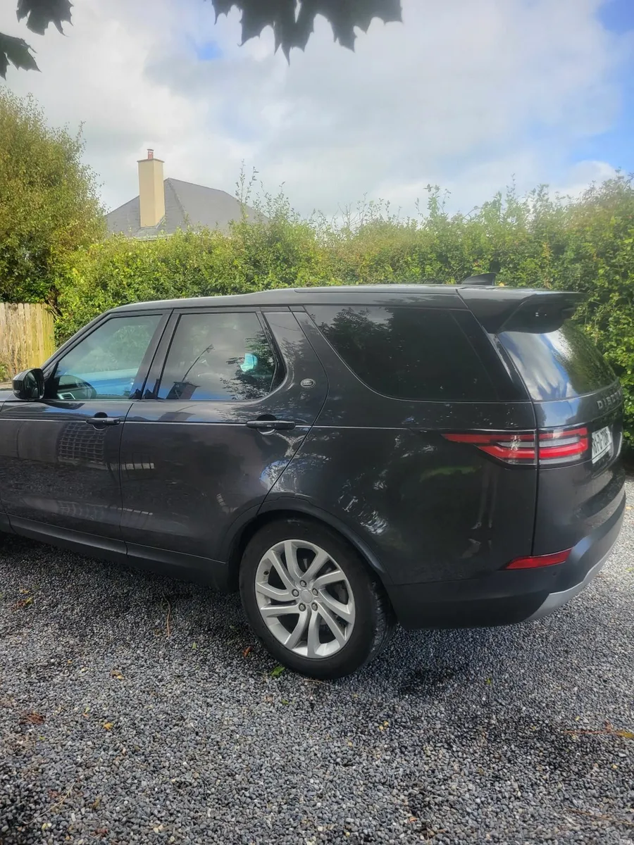 Land Rover Discovery 5 3.0 TDV6 HSE 2018 - Image 2