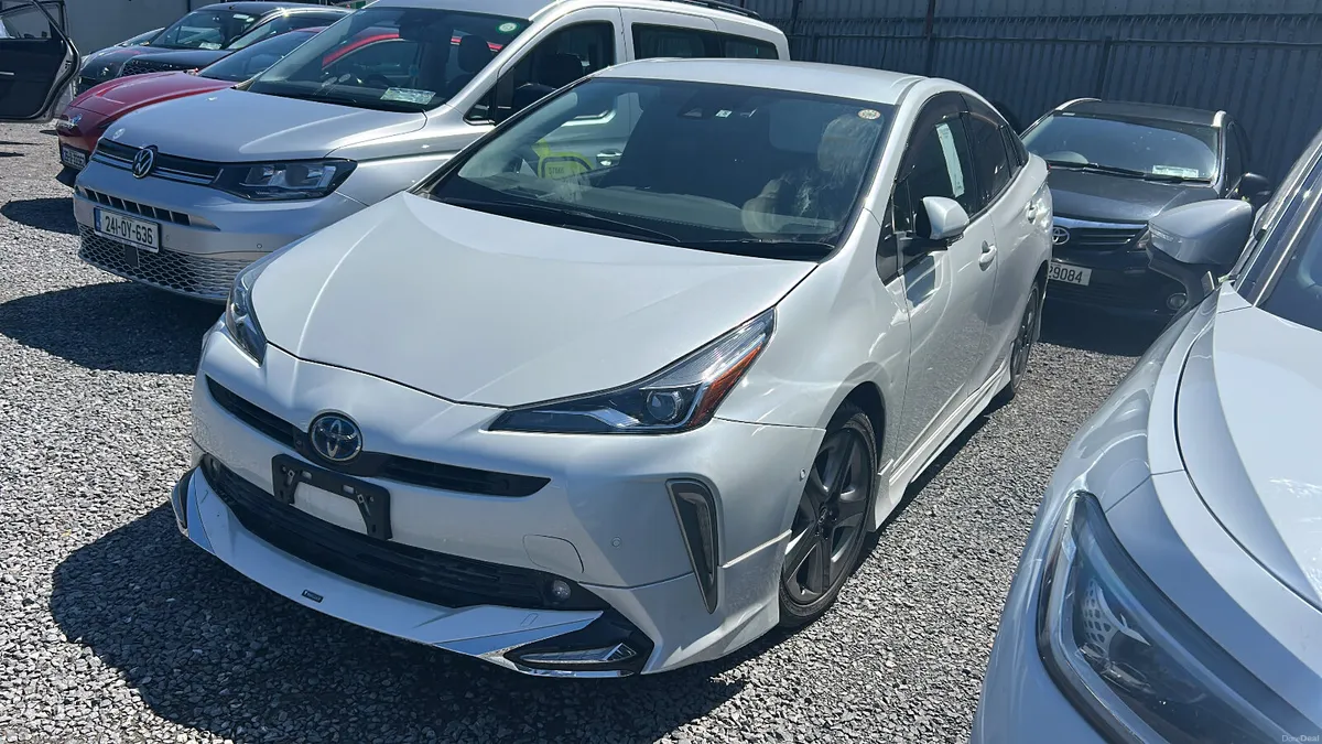 2022 Toyota Prius Hybrid Auto LEATHER INTERIOR - Image 4