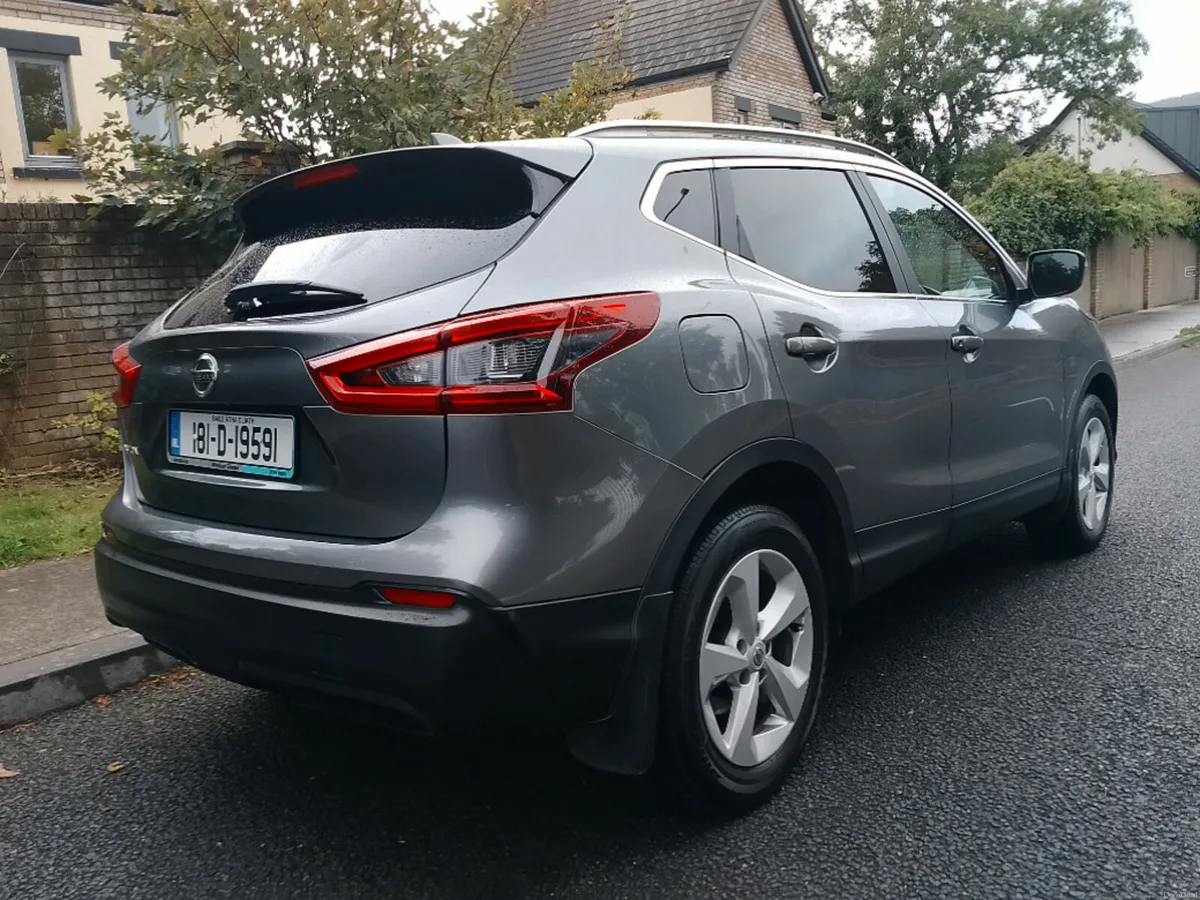 Nissan Qashqai 1.5 SV 18 4DR - Image 3