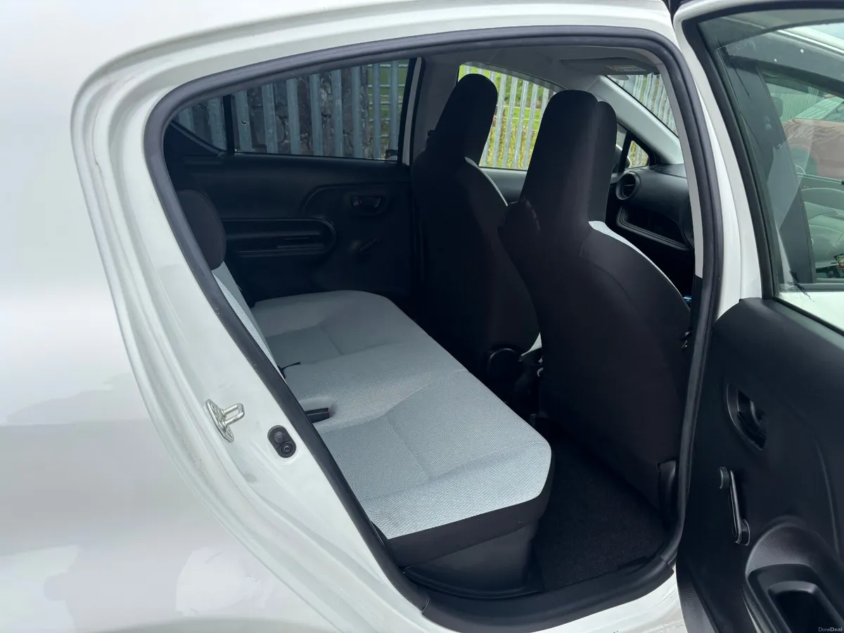 Toyota Aqua Self Charging Hybrid 2019 - Image 4