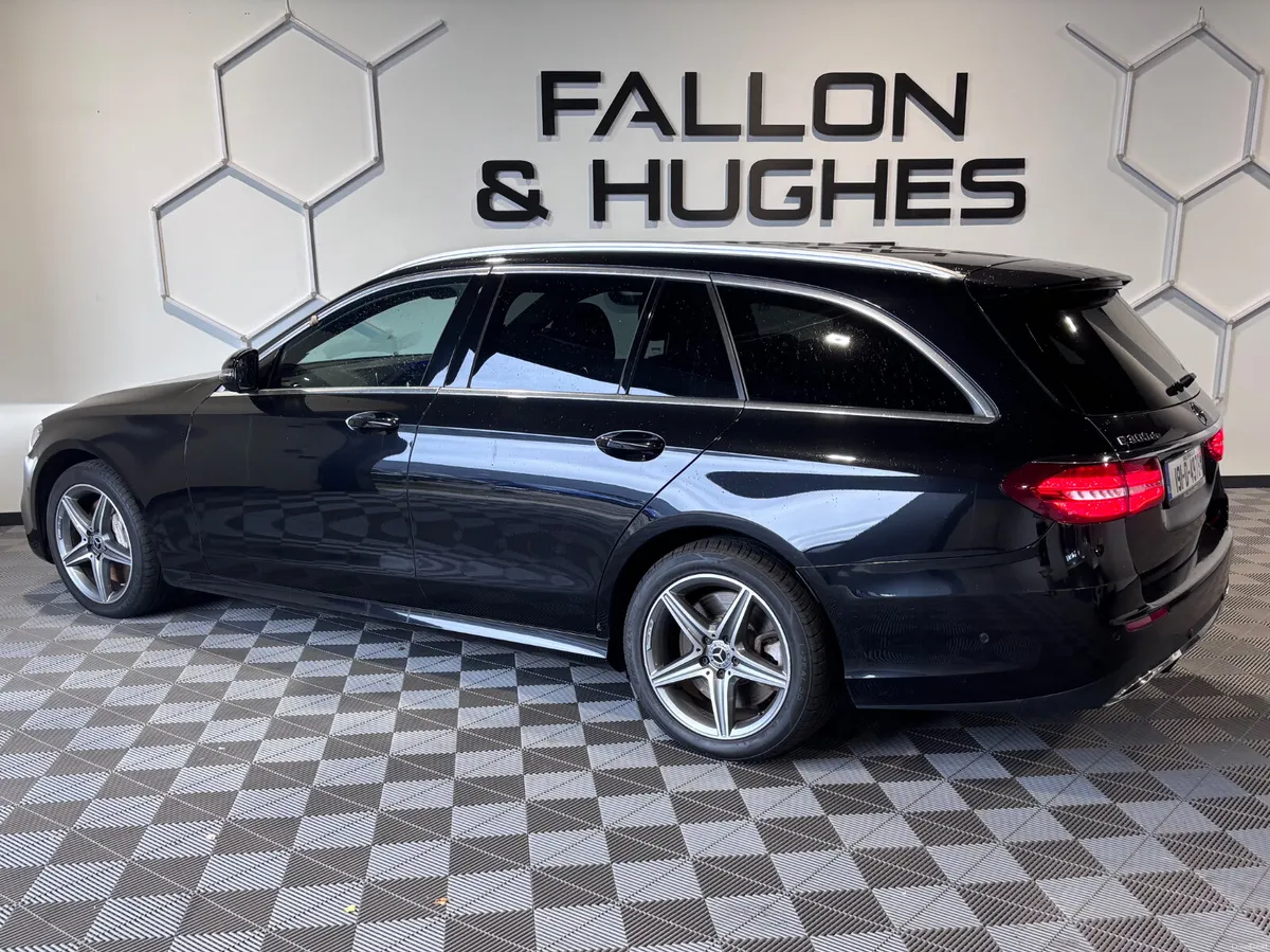 MERCEDES-BENZ E CLASS E300de AMG 306BHP ESTATE - Image 4