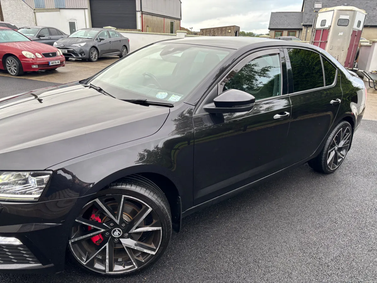 Skoda Octavia 2018 2.0 TDI VRS - Image 3